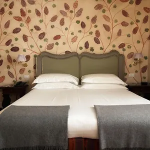 https://antica-torre-di-via-tornabuoni-1.it-tuscanyhotel.com