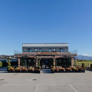 https://ophelia-lounge-restaurant-hotel.it-lombardy.com